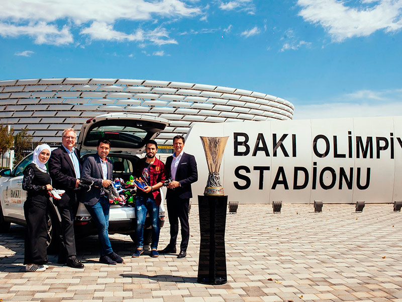 "كيا موتورز" تطلق حملة للتبرع بأحذية كرة القدم للشباب في مخيمات اللجوء خلال جولة كأس الدوري الأوروبي